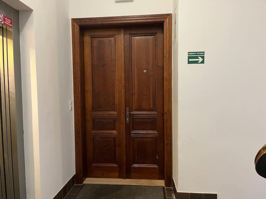 Leger Residence Apartment Praga Exterior foto